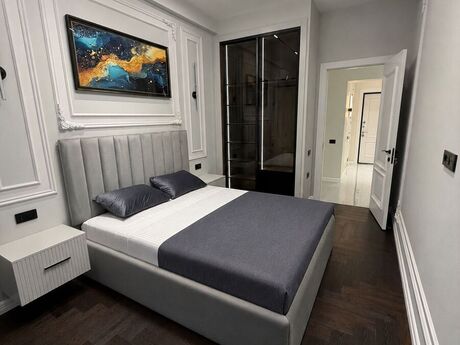 2-комн. новостройка - м. Элмляр Академиясы - 68 м²