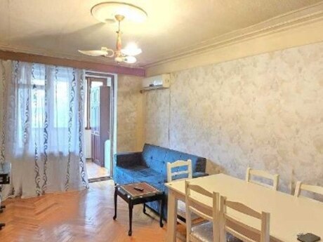 Elan №6187558 - Bakı, Qara Qarayev m., 2 otaqlı, 65 m², 2/5 mərtəbə
