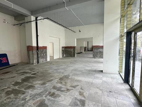 Obyekt - Qaraçuxur q. - 380 m²
