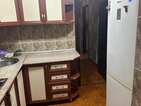 2 otaqlı köhnə tikili - İnşaatçılar m. - 50 m²