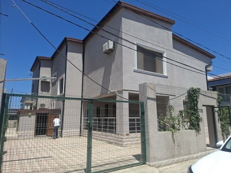 6 otaqlı həyət evi/bağ evi - Şüvəlan q. - 300 m²