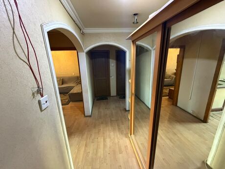 3 otaqlı köhnə tikili - 20 Yanvar m. - 80 m²