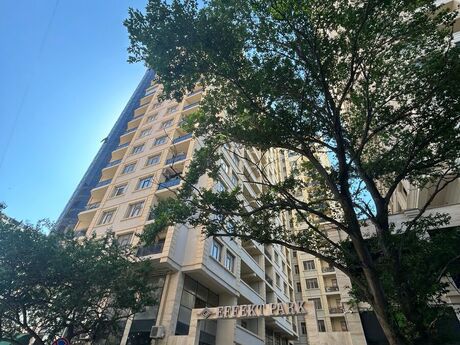 Elan №6188010 - Bakı, Gənclik m., 3 otaqlı, 138 m², 8/16 mərtəbə