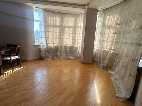 2 otaqlı yeni tikili - 8 Noyabr m. - 100 m²