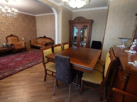 Elan №6188233 - Bakı, Xalqlar Dostluğu m., 4 otaqlı, 120 m², 7/9 mərtəbə