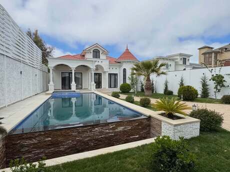 4 otaqlı həyət evi/bağ evi - Şüvəlan q. - 180 m²