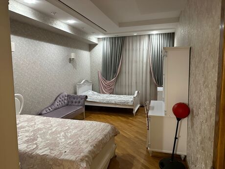 Объявление №6188336 - Баку, м. Гянджлик, 3-комн., 160 м², 3/16 этаж