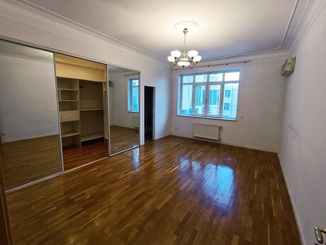 Объявление №5947967 - Баку, м. 28 мая, 4-комн., 175 м², 4/14 этаж