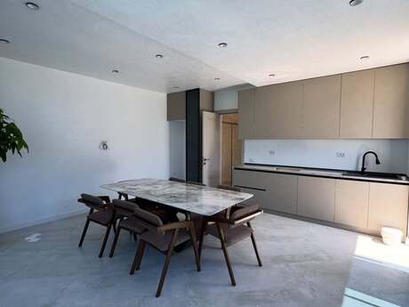 5 otaqlı həyət evi/bağ evi - Mərdəkan q. - 220 m²
