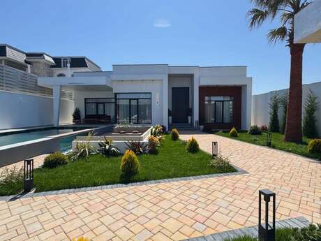 5 otaqlı həyət evi/bağ evi - Mərdəkan q. - 220 m²