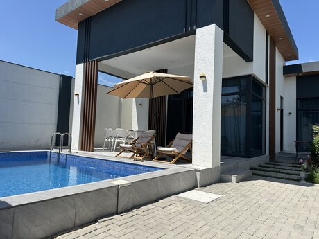 4 otaqlı həyət evi/bağ evi - Mərdəkan q. - 200 m²