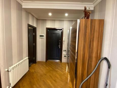 Kirayə 3 otaqlı mənzil, 130 m², İnşaatçılar: 750 ₼/ay 4