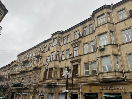 Kirayə 7 otaqlı mənzil, 500 m², Sahil: 8 000 ₼/ay 2