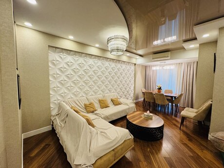 Elan №6189343 - Bakı, Şah İsmayıl Xətai m., 3 otaqlı, 141 m², 17/18 mərtəbə