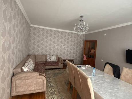 Elan №6189483 - Bakı, Qaraçuxur q., 4 otaqlı, 100 m², 5/5 mərtəbə