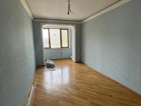 3 otaqlı köhnə tikili - Elmlər Akademiyası m. - 100 m²