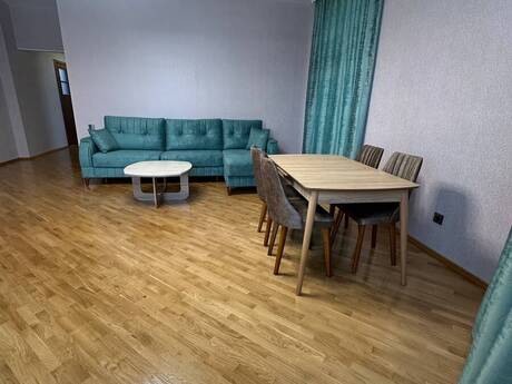Kirayə 2 otaqlı mənzil, 100 m², Gənclik: 1 400 ₼/ay 3