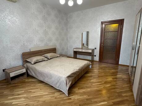 Kirayə 2 otaqlı mənzil, 100 m², Gənclik: 1 400 ₼/ay 4