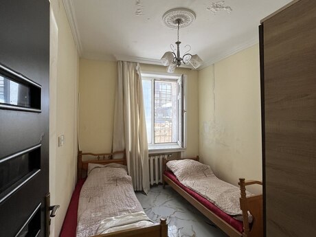 2 otaqlı köhnə tikili - Elmlər Akademiyası m. - 55 m²