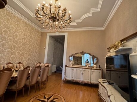 4 otaqlı köhnə tikili - Sahil m. - 95 m²
