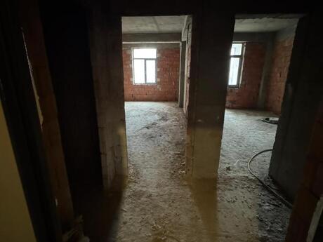 2-room apartment, 76,6 m², 8 Noyabr: 210 000 ₼ 3
