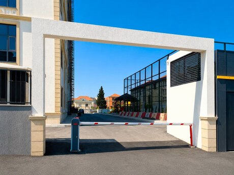 3 otaqlı yeni tikili - Bakıxanov q. - 100 m²