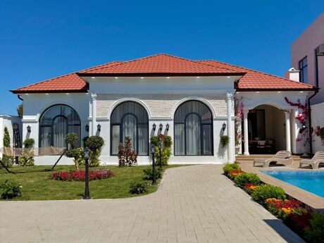 4 otaqlı həyət evi/bağ evi - Şüvəlan q. - 180 m²