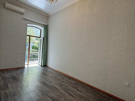 3-комнатная квартира, 90 м², Sahil: 360 000 ₼ 3