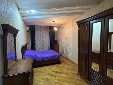 3 otaqlı yeni tikili - Şah İsmayıl Xətai m. - 128 m²