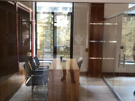7 otaqlı ofis - 28 May m. - 220 m²