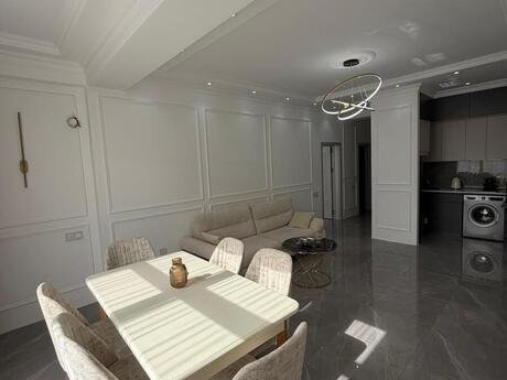 Kirayə 2 otaqlı mənzil, 80 m², 28 May: 1 700 ₼/ay 5