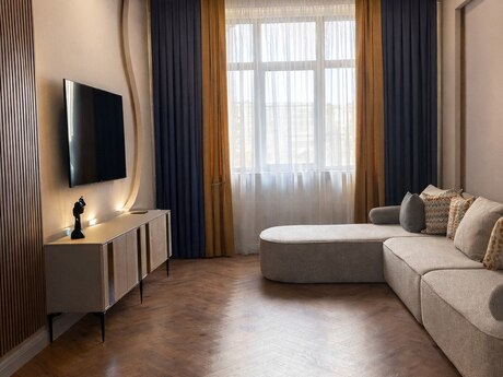 2 otaqlı yeni tikili - İçəri Şəhər m. - 80 m²