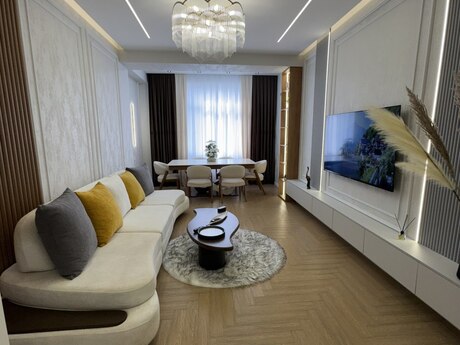 Elan №6190344 - Bakı, 28 May m., 3 otaqlı, 120 m², 12/15 mərtəbə