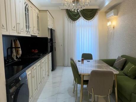 4-комнатная квартира, 187 м², Ağ şəhər: 850 000 ₼ 4