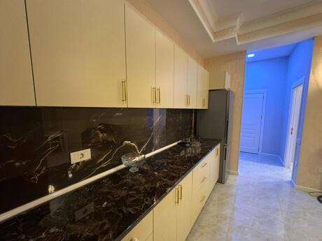 2 otaqlı yeni tikili - 28 May m. - 70 m²