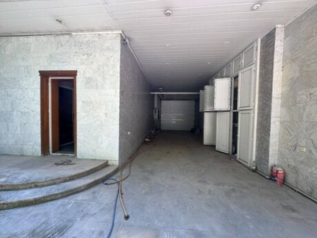 8 otaqlı həyət evi/bağ evi - Gənclik m. - 450 m²