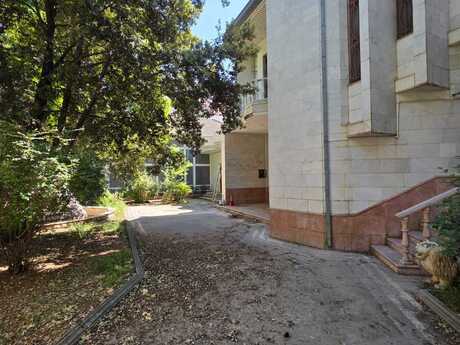 Объявление №6190545 - Баку, м. Гянджлик, 8-комн., 450 м²