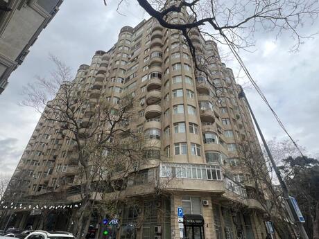 Объявление №6190680 - Баку, Наримановский  р., 3-комн., 170 м², 15/18 этаж