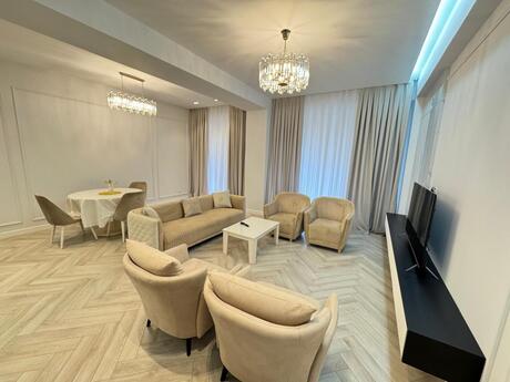 Elan №6190682 - Bakı, Ağ şəhər q., 3 otaqlı, 110 m², 2/7 mərtəbə