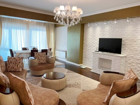 Elan №6190725 - Bakı, Şah İsmayıl Xətai m., 3 otaqlı, 120 m², 11/18 mərtəbə