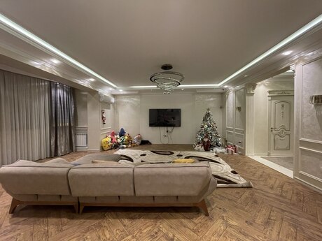 5-room apartment, 301 m², 8 Noyabr: 798 000 ₼ 3