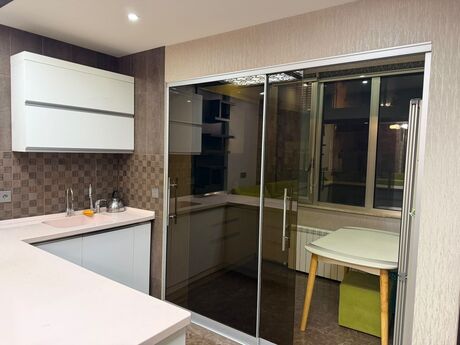 2 otaqlı yeni tikili - 8 Noyabr m. - 80 m²