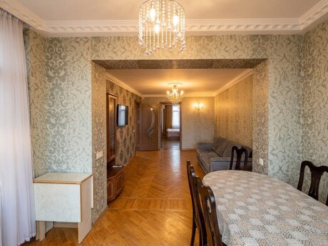 3 otaqlı mənzil, 76 m², Nizami: 225 000 ₼ 2