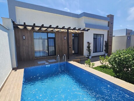 4 otaqlı həyət evi/bağ evi - Şüvəlan q. - 150 m²