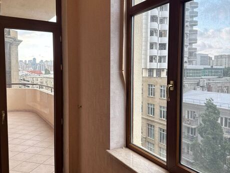 4 otaqlı yeni tikili - 28 May m. - 230 m²