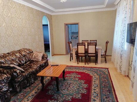 2 otaqlı həyət evi/bağ evi - Qəbələ - 140 m²