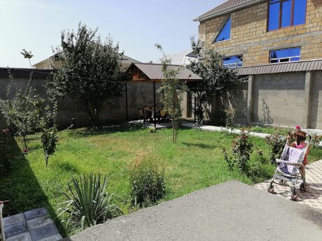 2 otaqlı həyət evi/bağ evi - Qəbələ - 140 m²