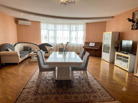 Elan №6192028 - Bakı, Nəsimi r., 3 otaqlı, 200 m², 15/18 mərtəbə