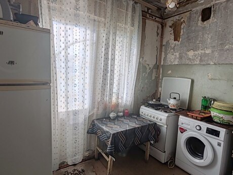 3 otaqlı köhnə tikili - Hövsan q. - 72 m²