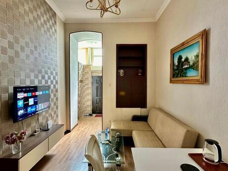 Elan №6192103 - Bakı, Sahil m., 3 otaqlı, 55 m², 2/3 mərtəbə